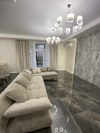 Оренда просторого будинку 242 м² | Преміальний ремонт | Ділянка 7,5 соток | Навіс на 2 авто | Готови - фото 1