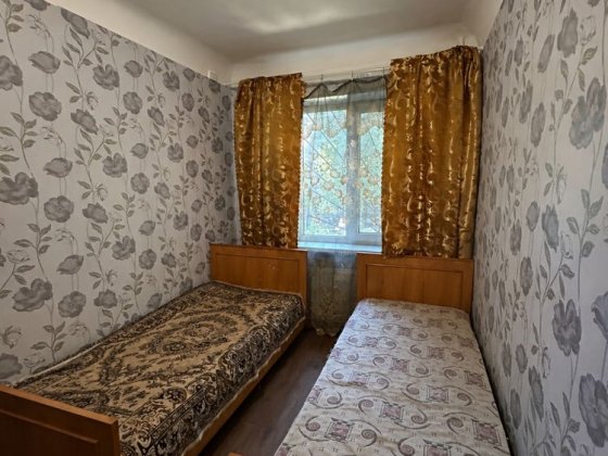 Сдам 2х комнатнаю квартиру возле жд, пос. Строителей Каменское