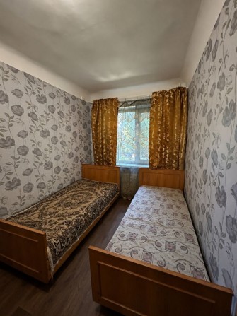 Сдам 2х комнатнаю квартиру возле жд, пос. Строителей - фото 1