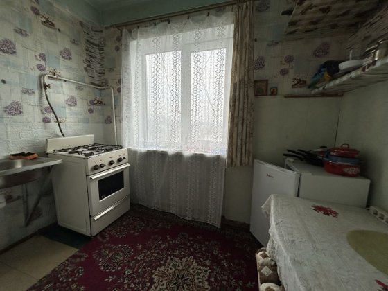 Сдам 1комнатнаю квартиру возле ЖД, пос.Строителей Кам'янське