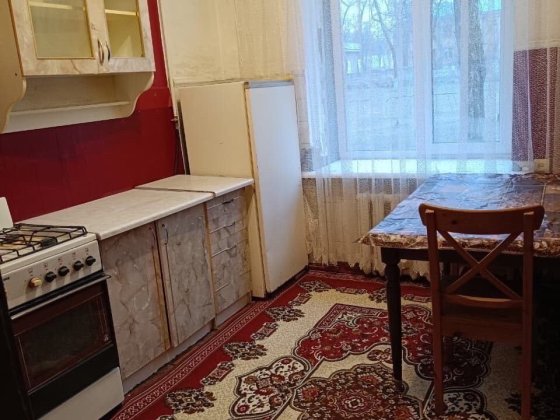 Собственник.Сдам 2-х комн.квартиру на 1-ом этаже по ул.Марата 14 Краматорск