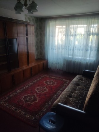 Здам в аренду 3 кімнатну квартиру на 2 поверсі 5ти поверхового будинку з індивідуальним опаленням в  - фото 1