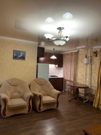 Здається двохкімнатна квартира в центрі. - фото 1