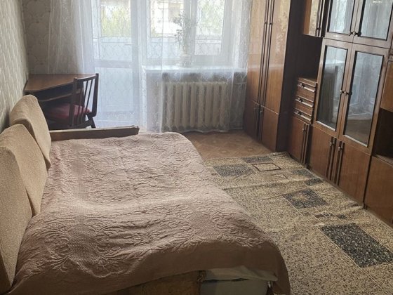 Сдається однокімнатна квартира на 4 м поверху. В центрі міста Словʼянськ Славянск