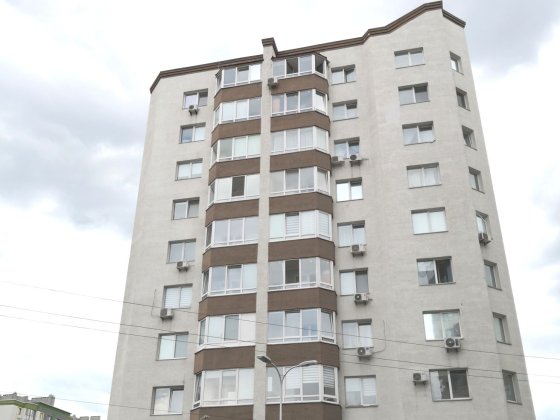 Оренда 1 кімнатна квартира жк Підкова 2 поверх простора квартира 39 м2 окремо кімната окремо кухня м Крюковщина
