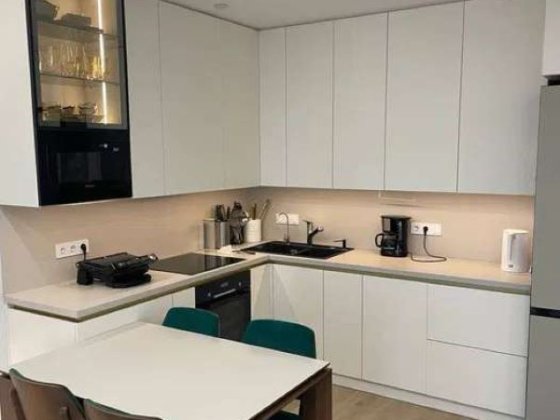 Продаж 2-к квартири вул. Салютна 2 Киев