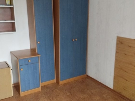 Здам свою ( без комісії посереднику) однокімнатну гостінку у Вишневому вул.Балукова 1а Вишневое