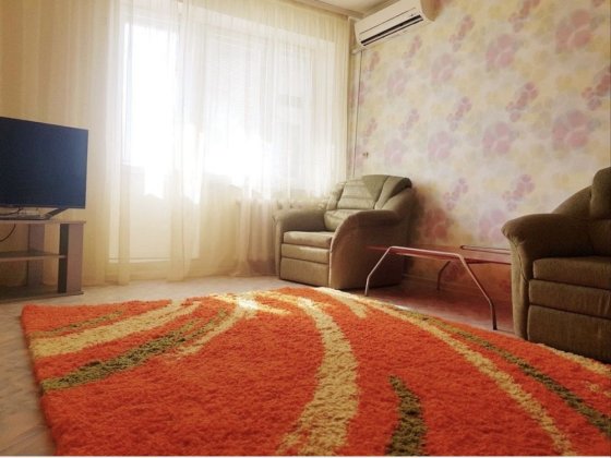 1 кім. Кв на  Героів Украіни ( Молодіжний, Сталінграда) Кременчуг