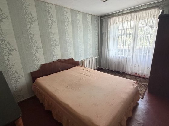 2к самий центр поряд АТБ Хмельницький