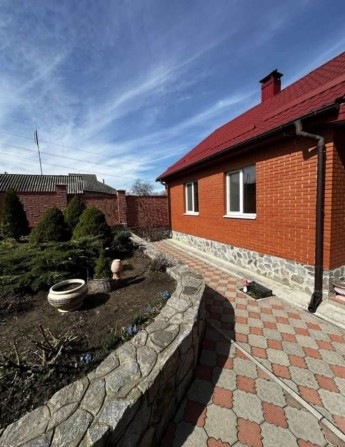 Центр окремий будинок у дворі з власником з ремонтом - фото 1