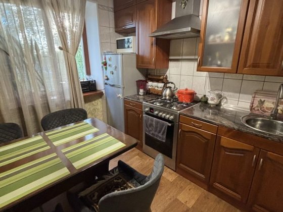 Сдам 2 комнатную квартиру на Мотеле