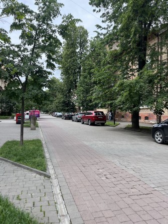 Велика квартира в районі центрального парку, поруч озера в центральн.частині, новобудові. - фото 1