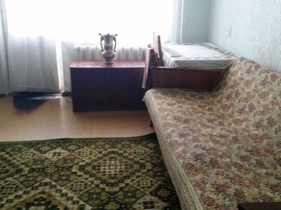 Здають  1 кім. квартирy на Алмазномy  з 6 серпня