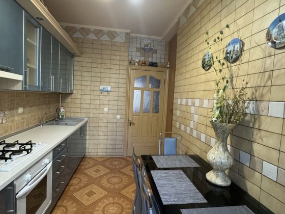 Оренда трикімнатної квартири в центрі міста Сумы