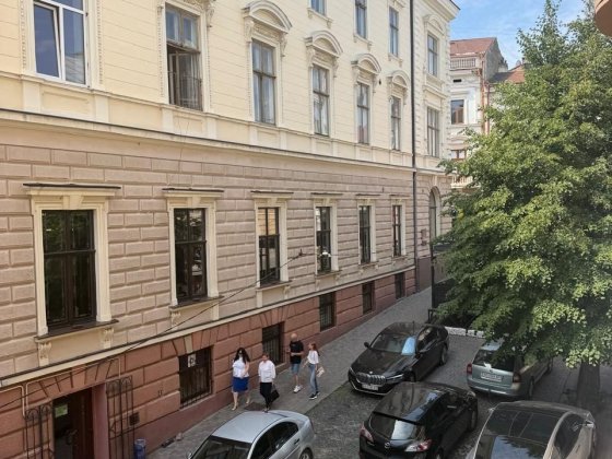 Оренда 3 кімн район Кобилянської Черновцы