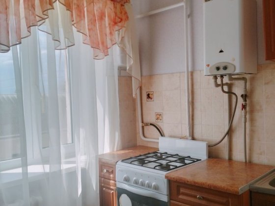 2кімн, ЦЕНТР, Воскресенська,газ колонка - гаряча вода, укомплектована Сумы