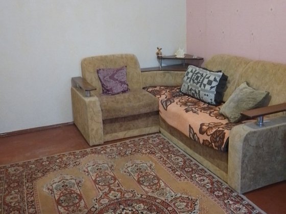 Здам 2кмн квартиру на Заливній на 1 поверсі Сумы