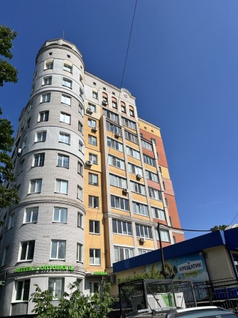 Оренда квартири в елітному будинку у центрі міста - фото 1