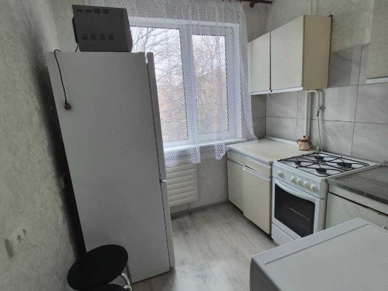Оренда 2во кімнатної квартири по вул.Всіхсвятській, буд.18б Чернигов