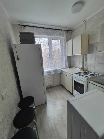 Оренда 2во кімнатної квартири по вул.Всіхсвятській, буд.18б - фото 1