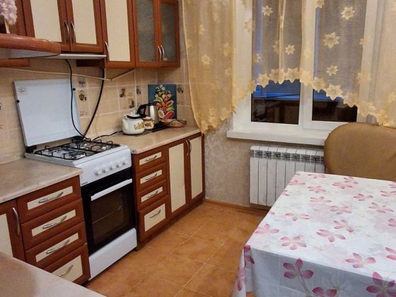 Здається 2во кімнатна квартира з ремонтом меблями технікою район Епіцентра Чернигов