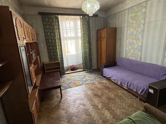 Оренда 2-х кімнатної квартири (Австрійський будинок), по вул. Братів Руснаків 14. Чернівці