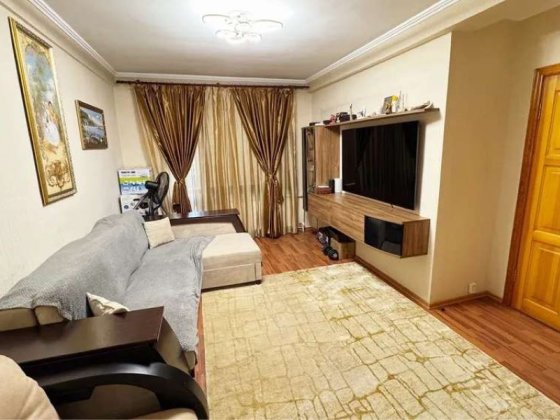 Продаж 2-к квартири вул. Будівельників 4 Киев