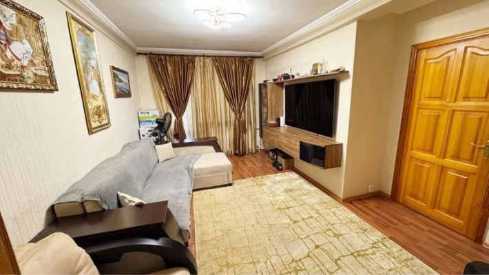 Продаж 2-к квартири вул. Будівельників 4 - фото 1