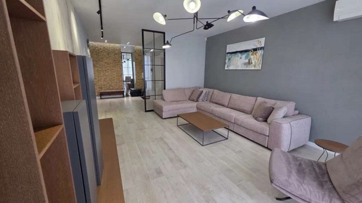 Продаж 2-к квартири Дніпровська набережна 14 - фото 1