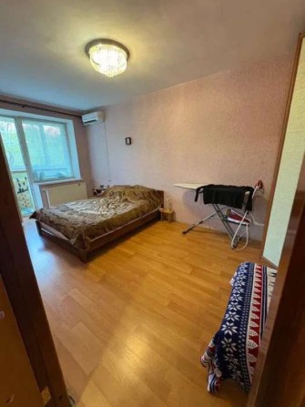 Продаж 2-к квартири вул. Салютна 1б - фото 1