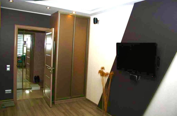 Продаж 4-к квартири вул. Тростянецька 6ж - фото 1