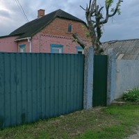 Продається приватний будинок 60 м² та земельна ділянка 6 соток з кадастровим номером. від власника Тростянец