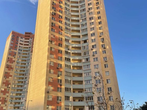 Продаж 1-к квартири вул. Милославська 2 Київ