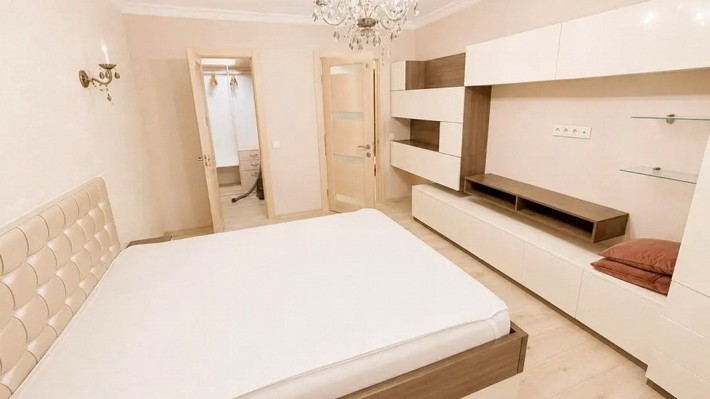 Продаж 2 кімнатної квартири на вул.Урлівська, 23 Позняки Дарницький район - фото 1