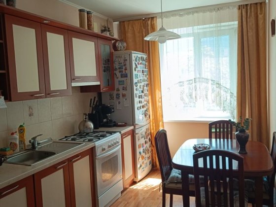 Продам терміново 3кім.квартиру   бульвар Незалежності в Броварах.