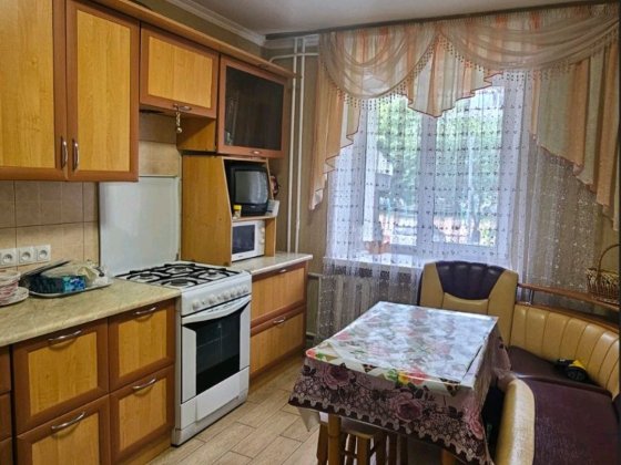 2 кімн.квартира р-н вул.ГОЛОВАТОГО з МЕБЛЯМИ та технікою. Борисполь