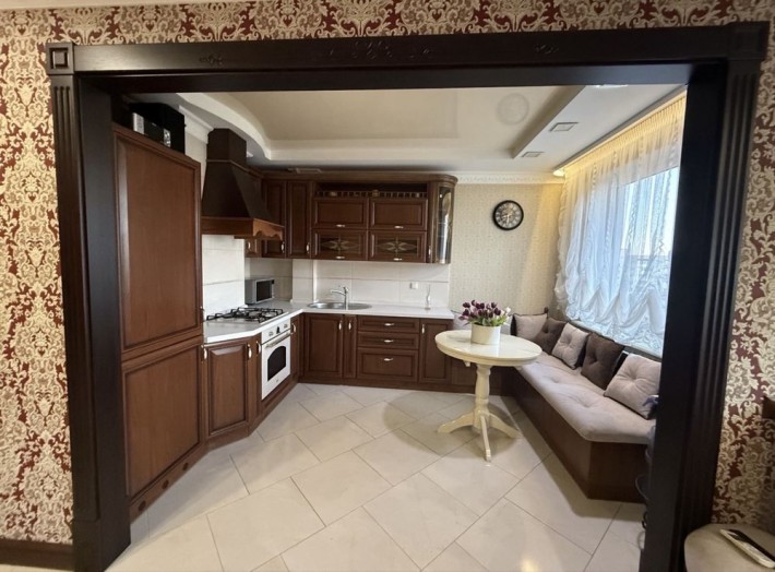 ‼️ПРОДАМ 3 кімнатну квартиру в ЦЕНТРІ МІСТА‼️ - фото 1