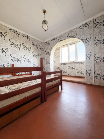 Продаж 3-кімнатної просторої квартири - фото 1