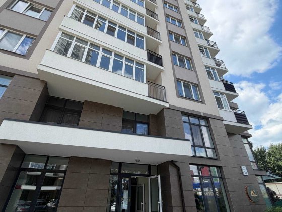 Продається однокімнатна квартира у центрі м. Бровари
