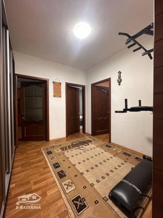 Продаж 3-к квартири вул Володимира Великого , 1 - фото 1
