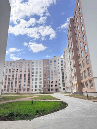 продать 1к квартиру ЖК нова буча без ремонту - фото 1