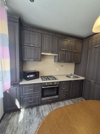 Продам 2к квартиру з ремонтом. Центр Бучі - фото 1