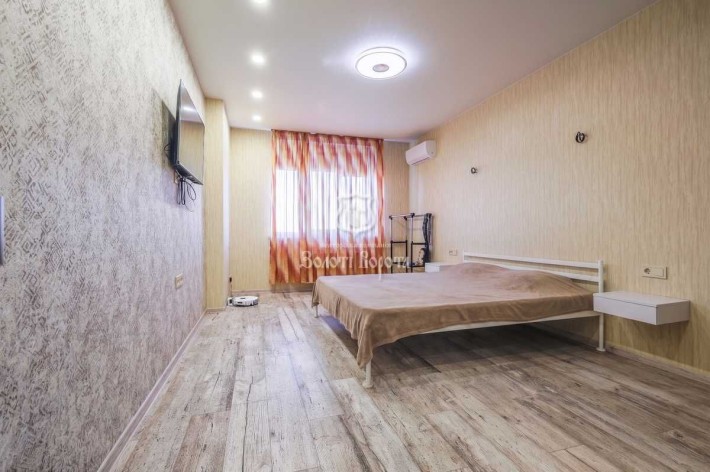 Квартира, 1к. Євроремонт. ЖК Лісовий квартал. Київська, 247, місто Бровари - фото 1