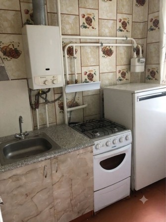 Продам 2 кім. квартиру на Вокзальній - фото 1