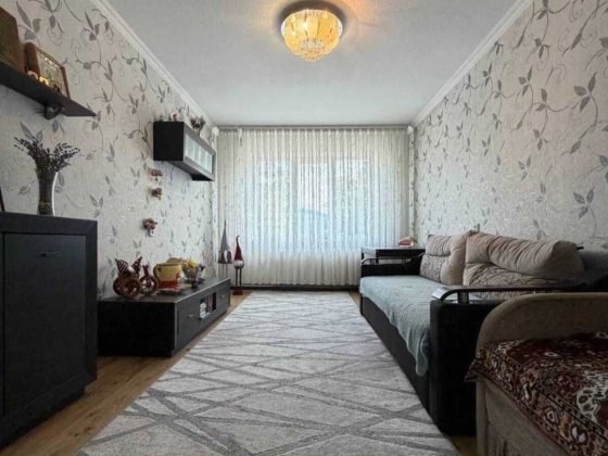 Продам 3-кімнатну квартиру ( ВІД ВЛАСНИКА - БЕЗ КОМІСІЇ) район – ДНС. Белая Церковь