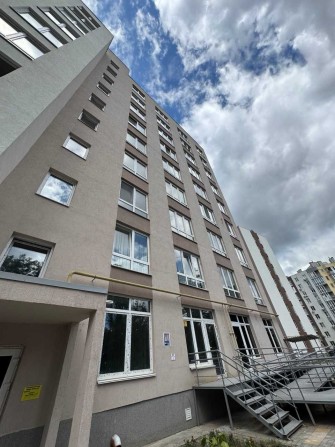 Продам велику квартиру з гардеробом! Держ програми - ТАК! - фото 1