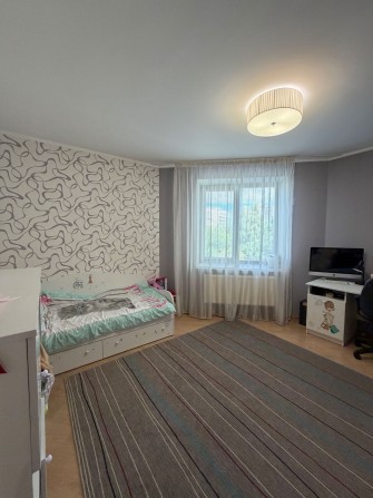 Продам 3-кімнатну квартиру по вул. Аркадія Голуба, 1В - фото 1