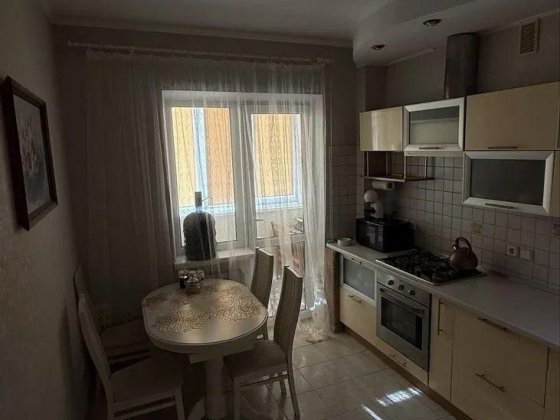 Продаж 3-к. квартири Чорних Запорожців (Короленка), Масив, Бровари