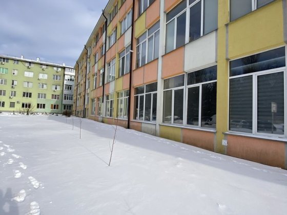 Бровари .1 -кім.кв 52.кв.м Бровари