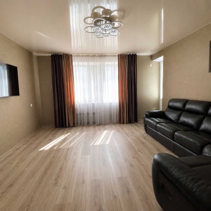 2-кімнатна квартира в центрі, з ремонтом, 62м2 , Цегляний будинок - фото 1
